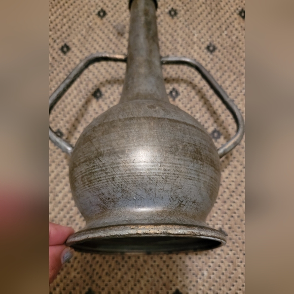 Genie Brown Aged -look Vase with handles. - Picture 2 of 4